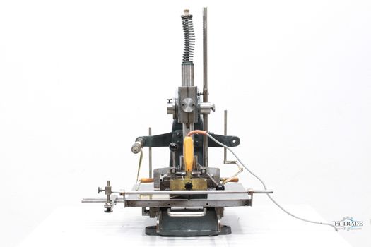 Heißfolienprägemaschine / Hot Foil Stamping