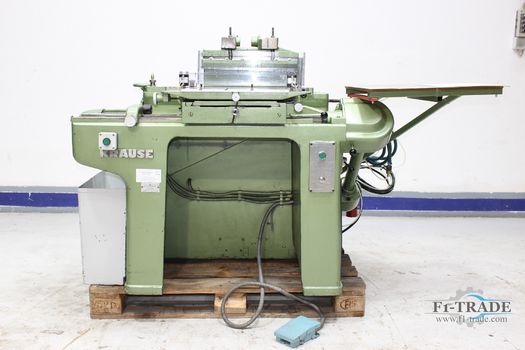 Stanzmaschine / Punching machine