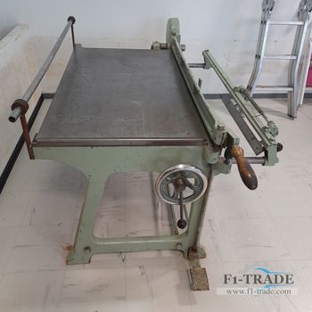 Pappschere / Board Cutter