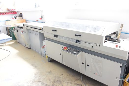 Faltschachtelklebemaschine /  Folder Gluing machine