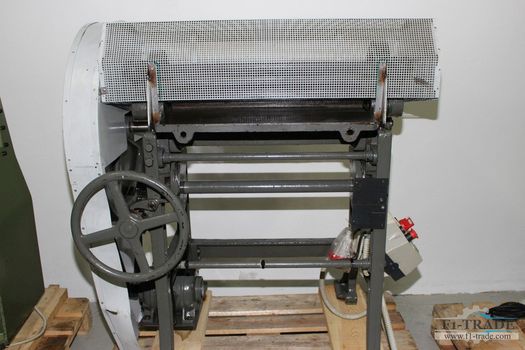 Buchrückenrundemaschine / Book Back Rounding Machine