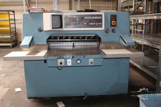 Schneidmaschine / Cutting machine