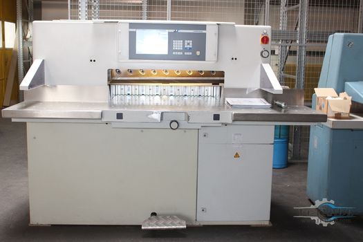 Schneidmaschine / Cutting machine