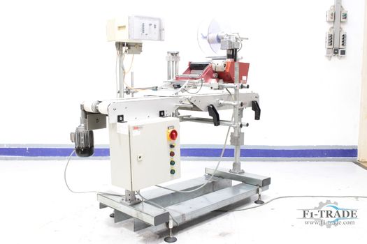 Etikettiergerät / Labeling machine