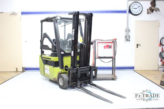 Elektro Gabelstapler / Eletric Forklift