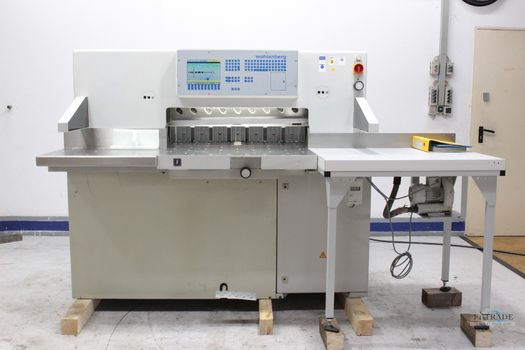 Schneidmaschine / Cutting machine