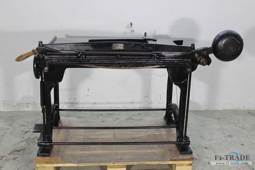 Pappschere / Board Cutter