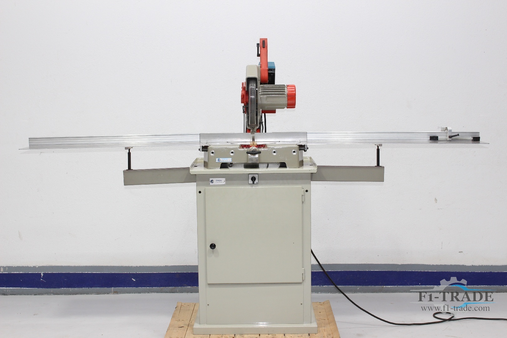 Präzision Kapp- und Gehrungssäge  / Precision Miter Saw
