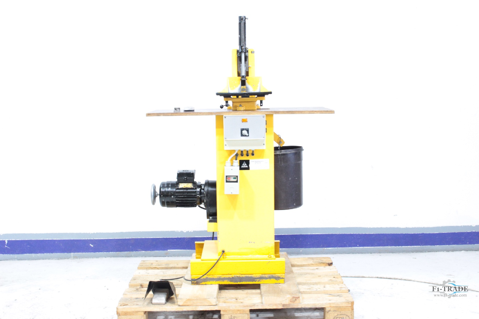 Eckenrundstossmaschine / Corner Rounding machine