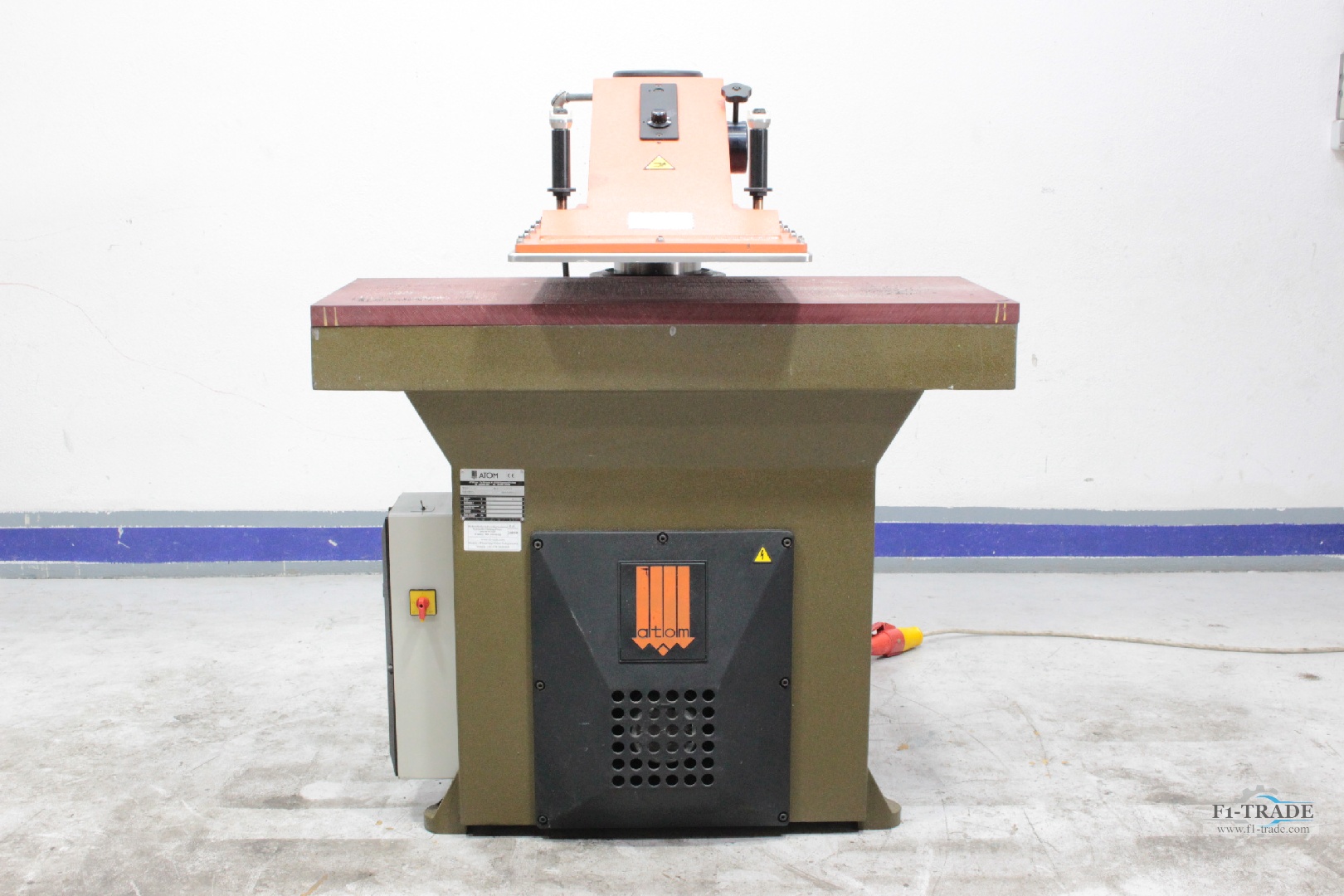 Hydraulische Schwenkarmstanze - hydraulic Clicking Press