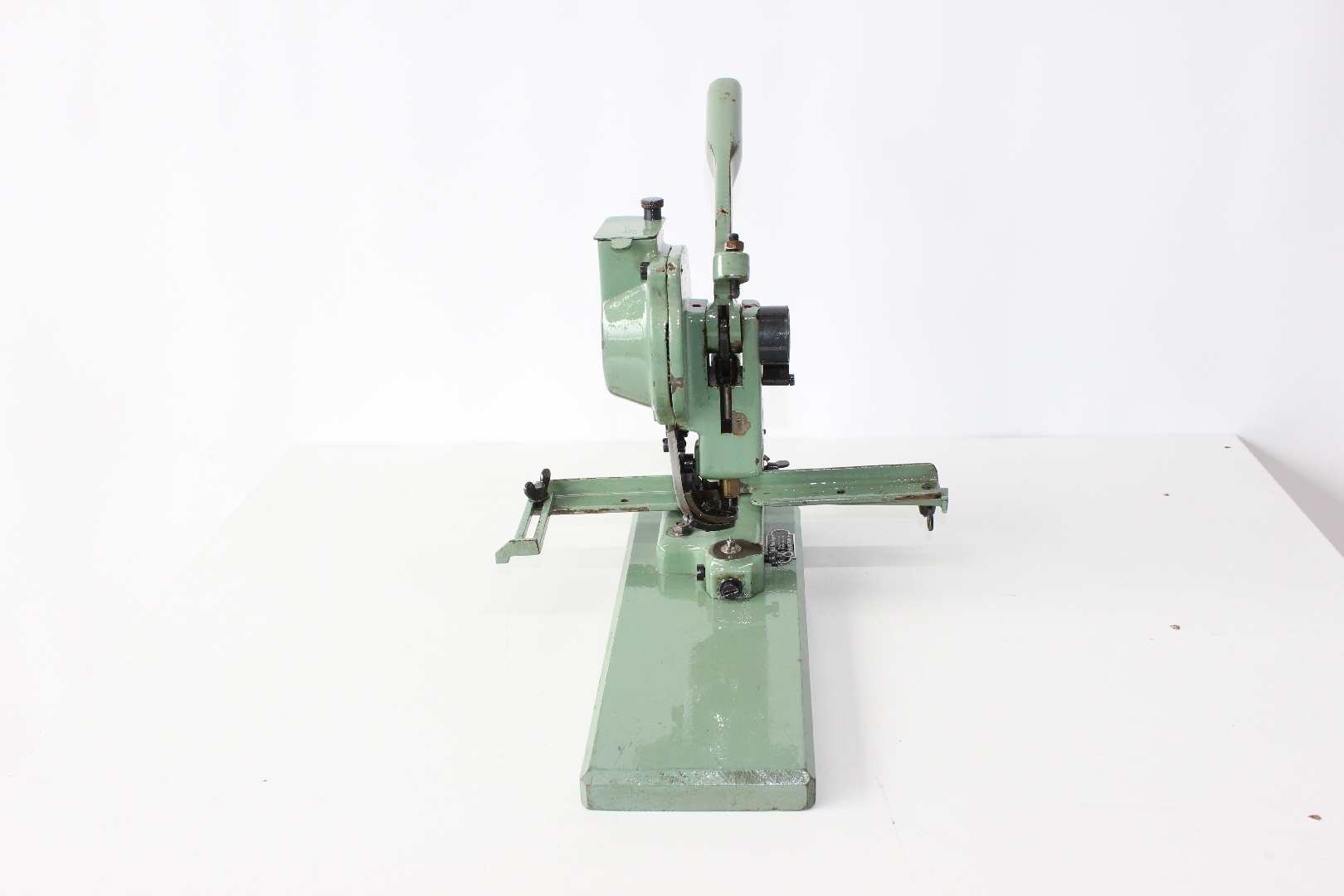 Ösmaschine / Eyeletting machine